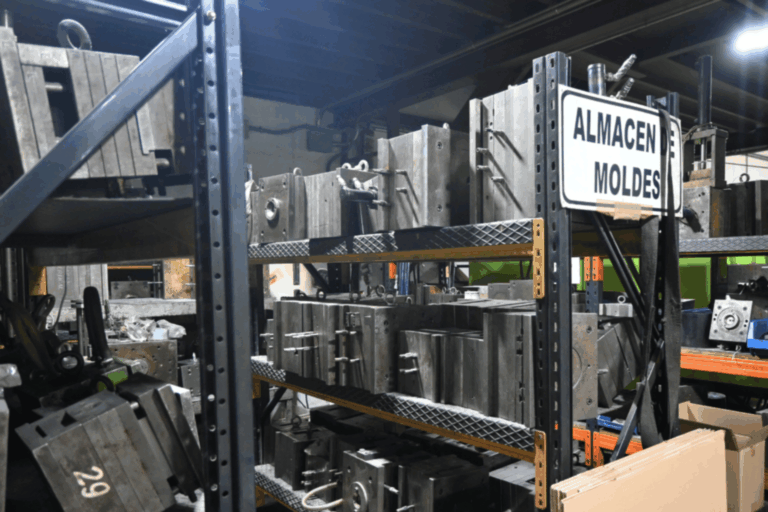 Desarrollamos y fabricamos prototipos y moldes de inyección de plástico