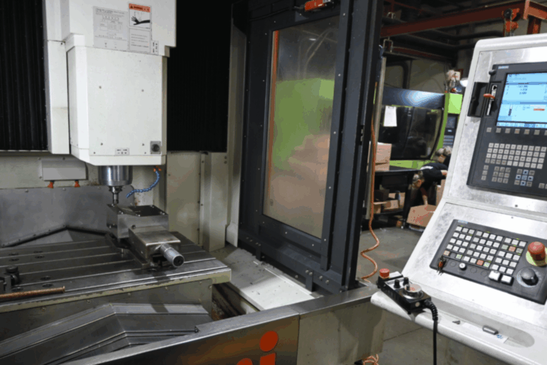 Desarrollamos y fabricamos prototipos y moldes de inyección de plástico